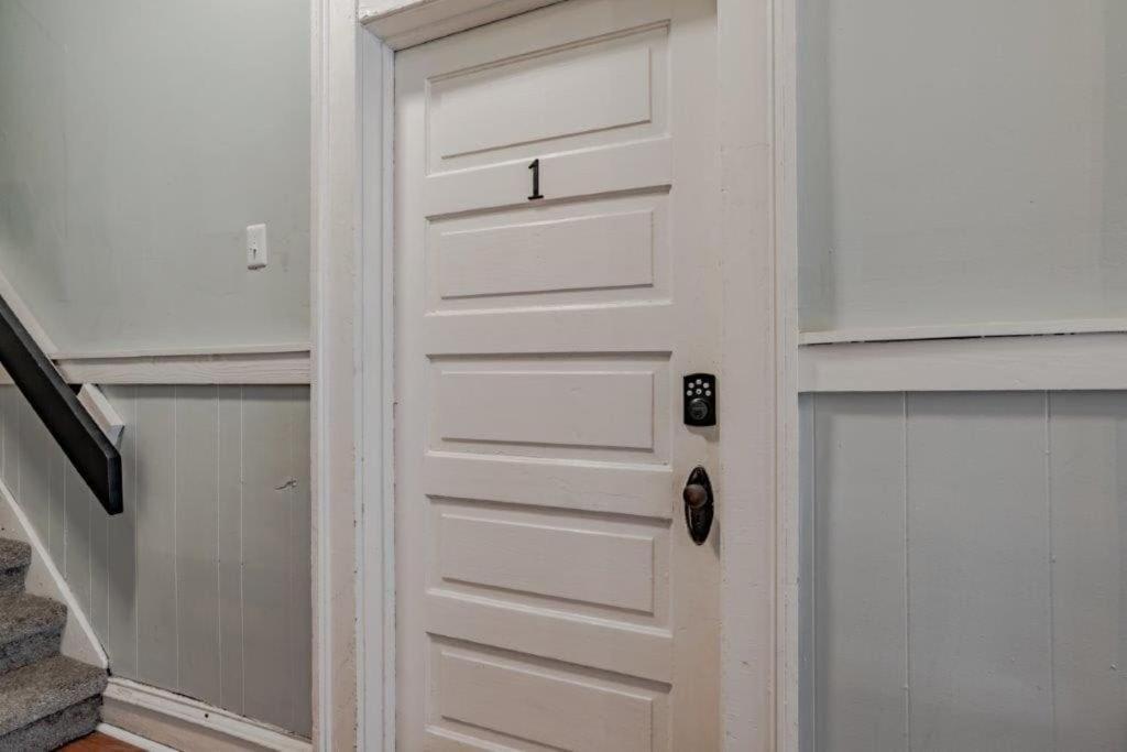 Dauphin District Darling #1-Downtown, Restaurants Apartment Mobile Exterior photo