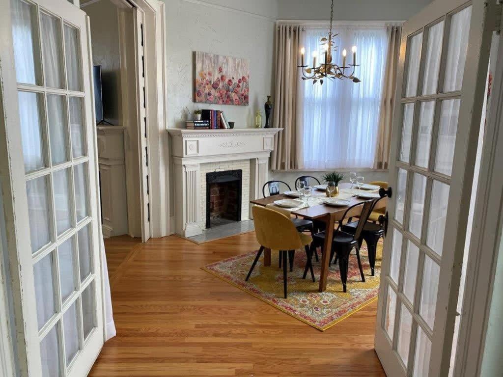 Dauphin District Darling #1-Downtown, Restaurants Apartment Mobile Exterior photo